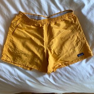 Patagonia Women’s Baggies Small Yellow